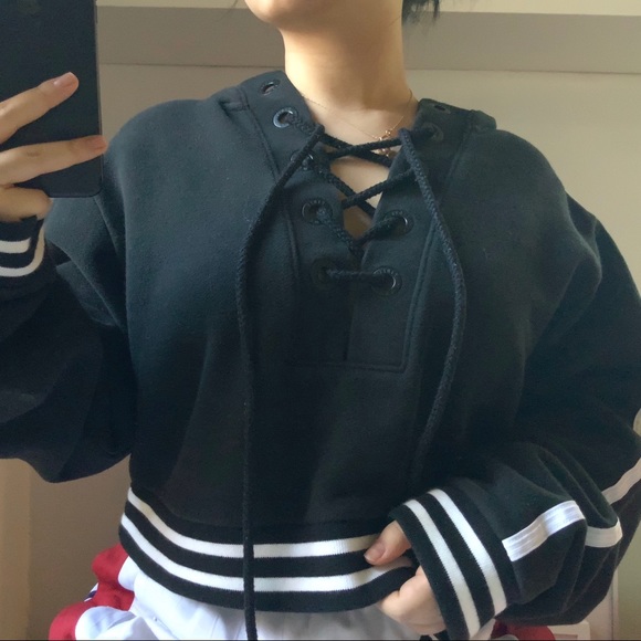 Fenty X Puma By Rihanna Lace Up Cropped Hoodie - Picture 3 of 4